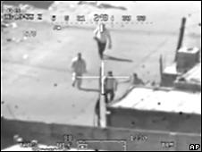 Captura del vídeo que muestra el ataque.