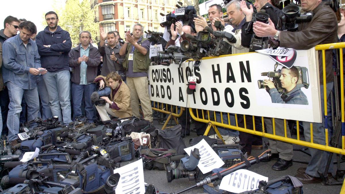 Protesta ante la embajada de EEUU en Madrid tras el asesinato de José Couso