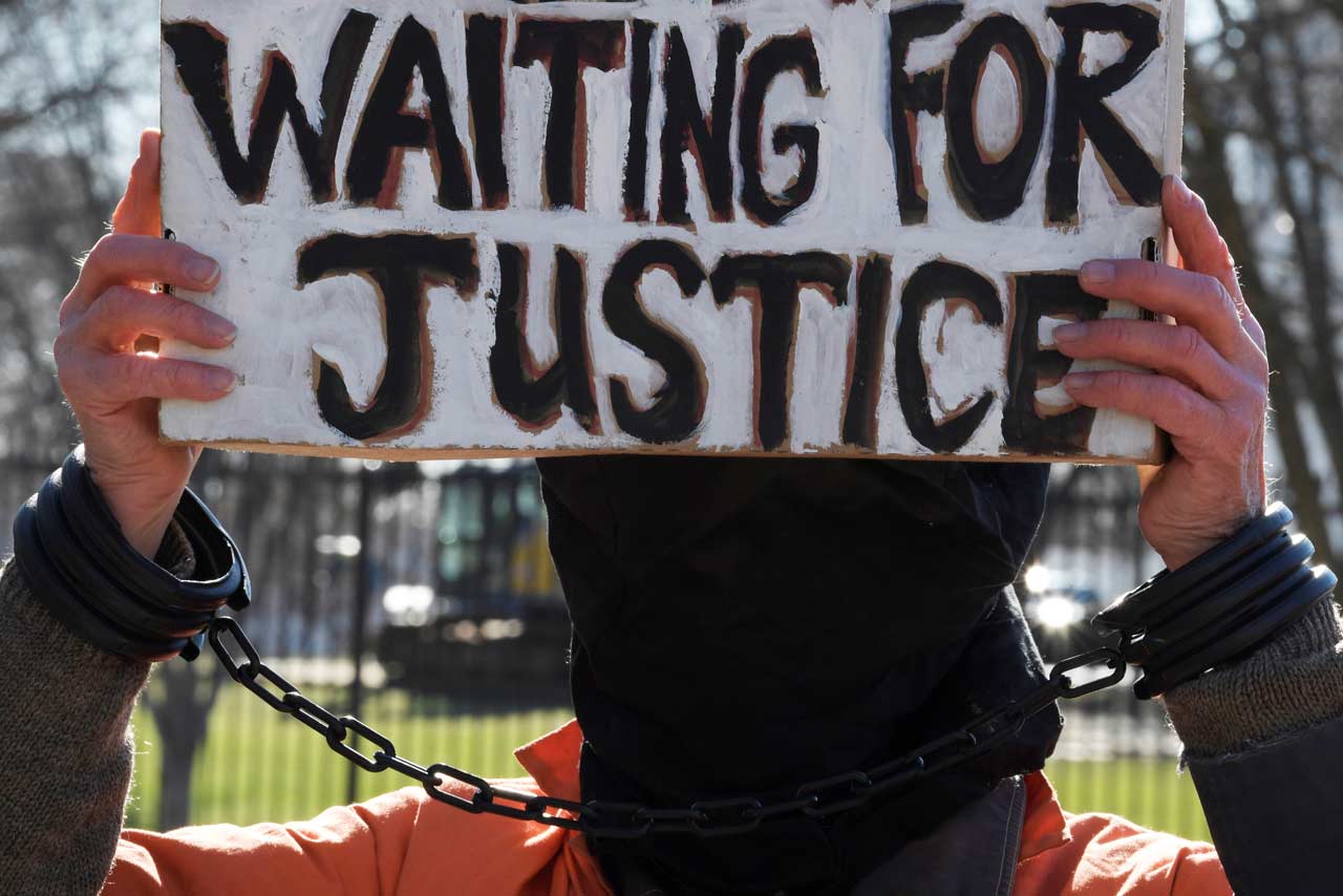 Activistas exigen el cierre de la prisión de Guantánamo, lugar de torturas y abusos - Guantanamo-prision-Estados-Unidos-tortura-protesta-2
