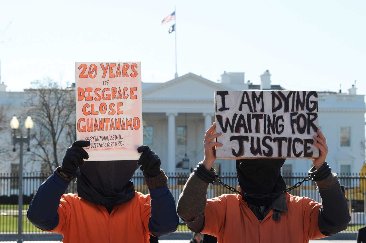 Activistas exigen el cierre de la prisión de Guantánamo, lugar de torturas y abusos - Guantanamo-prision-Estados-Unidos-tortura-protesta-4