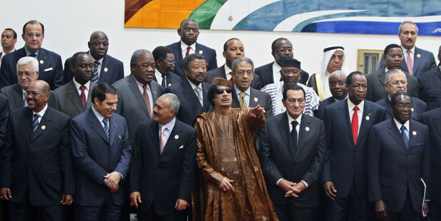 Ben Al, Sal, Gadafi, Mubarak y otros lderes africanos en la cumbre afro-rabe celebrada en Sirte, Libia, en octubre de 2010.